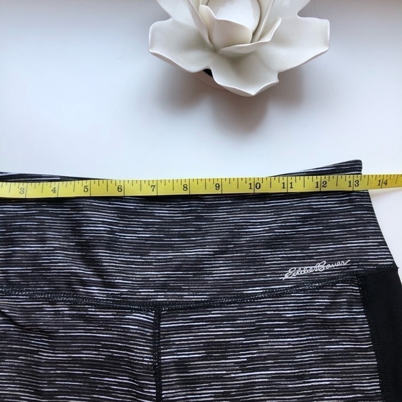 Eddie Bauer Movement Capris Leggings Size S - Picture 7 of 13